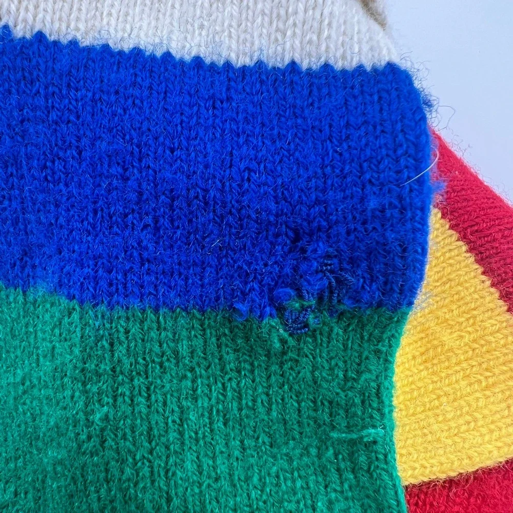 Vintage 1988 Cynthia‎ McKinney Farm Socks Sheep Barn Scene Knit Acrylic 8